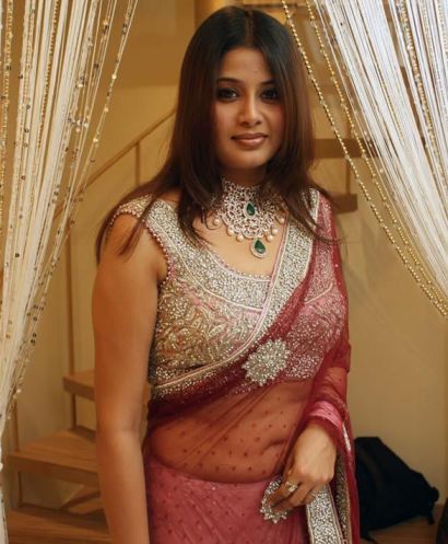 Actress Sangeetha Hot In Saree