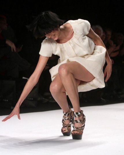 Agyness Deyn Upskirt