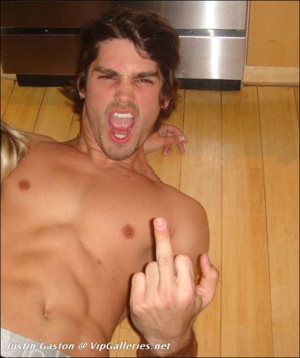 Justin Gaston Gay Nude