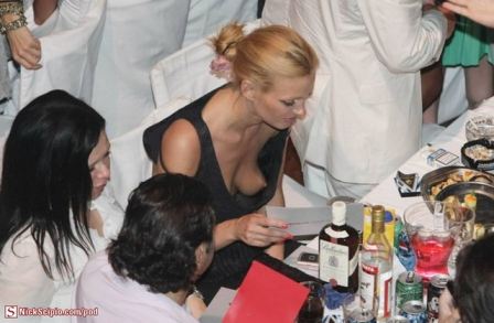 Kate Bosworth Nipple Slips Downblouse Public