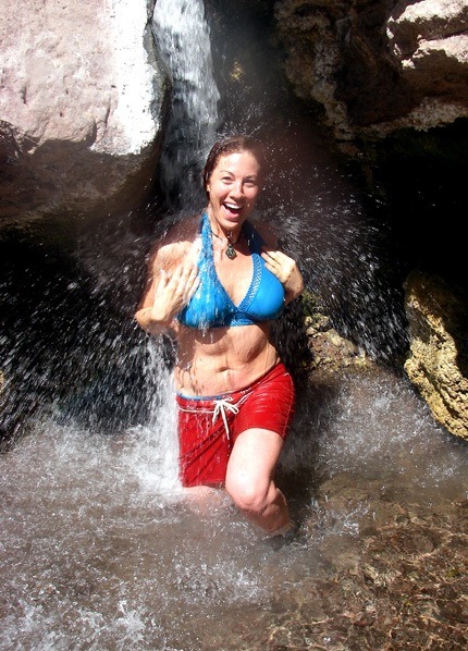 Kirsten Gum Hot