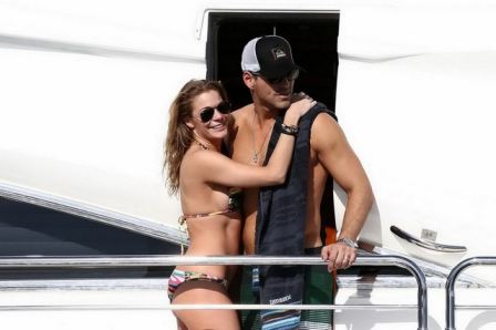 Leann Rimes Bikini 2013