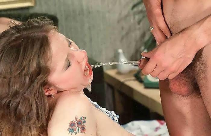 Linda Lovelace Drinking Pee