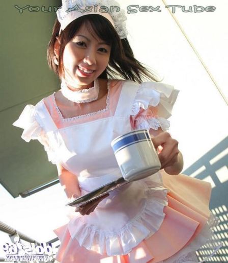 Little Japanese Schoolgirl Peeing