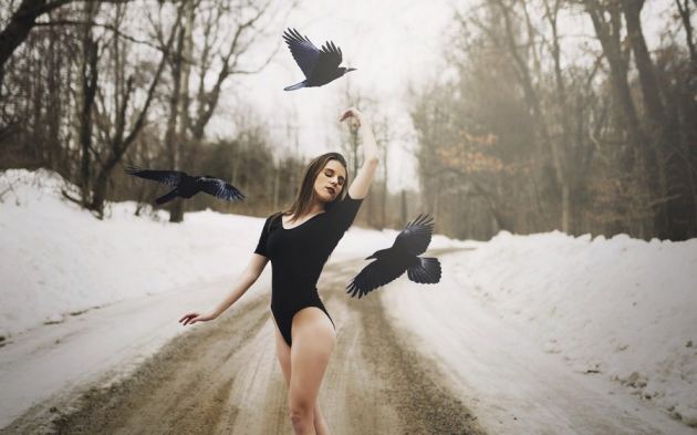 Lovely Girl Winter Sexy Legs Birds Mood