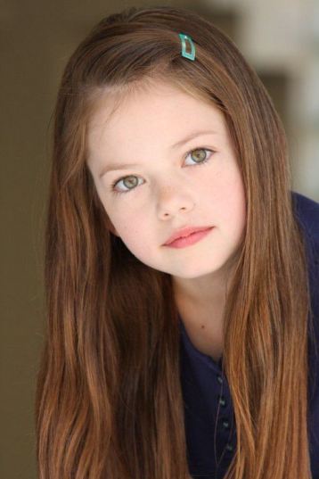 Mackenzie Foy As Renesmee Cullen