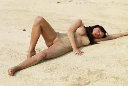 Magali Amadei Nude