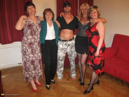 Mature Women Party Sex