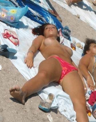 Mature Women Sunbathing Nude