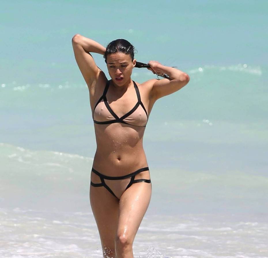 Michelle Rodriguez Nude Tits Sexy Bikini