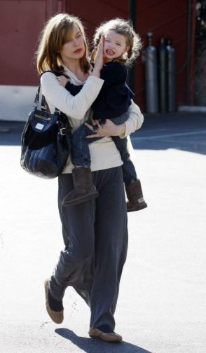 Milla Jovovich Paparazzi