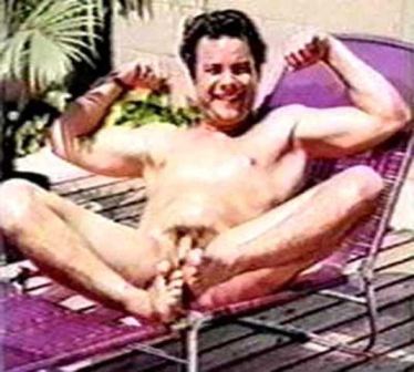 Naked Chris Pontius Nude