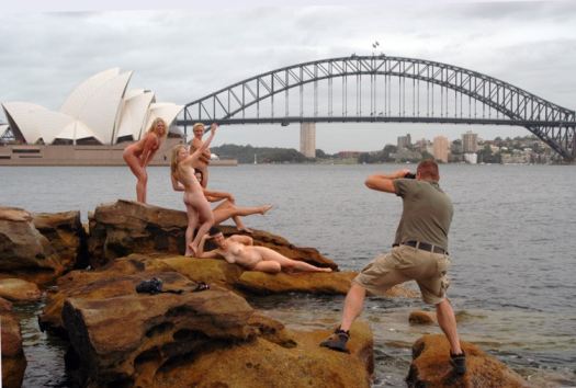 Naked Women At Famous Landmarks