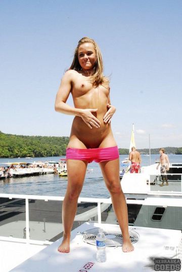 Nebraska Coeds Party Cove Nudes