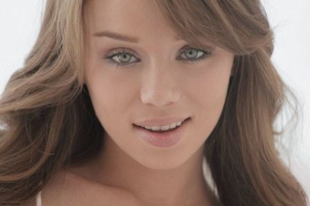 Nude Art Met Capri Anderson