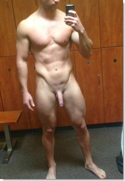 Nude Men Locker Room Selfies