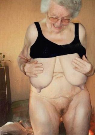 Oma Old Granny With Saggy Tits