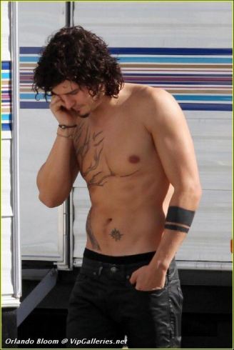 Orlando Bloom Shirtless