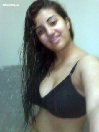 Pakistani Sexy Desi Girl Bra
