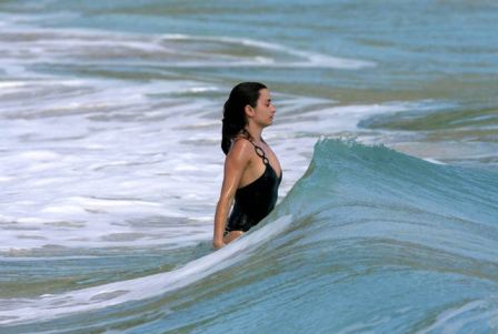 Penelope Cruz Topless Beach
