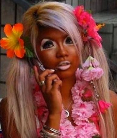 Pic Of A Girl With Too Much Fake Tan
