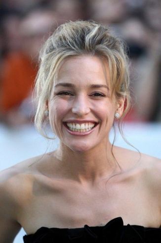 Piper Perabo Looper