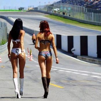 Pit Babes Grid Girls