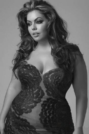 Plus Size Model Fluvia