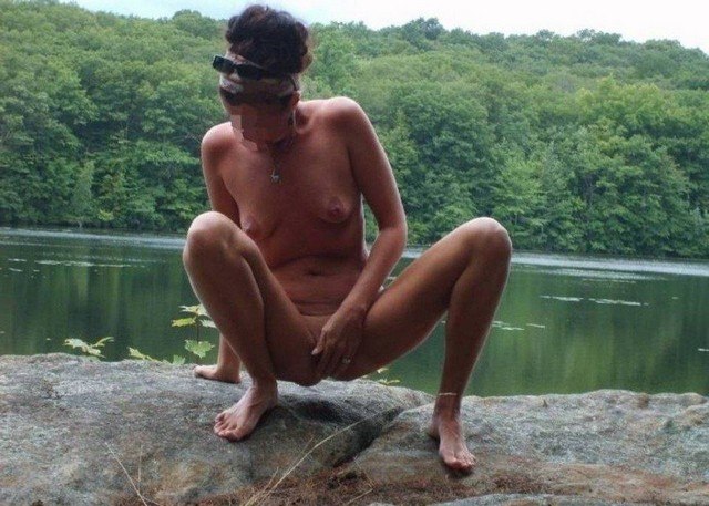 Random Amateur Milf Gets Naked Outdoors