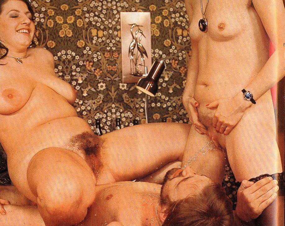 Retro Porno Group Piss Party
