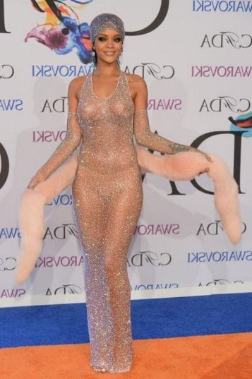 Rhianna Nudes