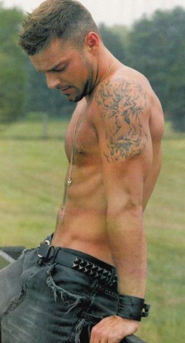 Ricky Martin Hot