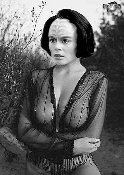 Roxann Dawson Nude