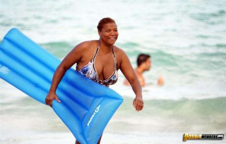 Scene Queen Latifah Nude