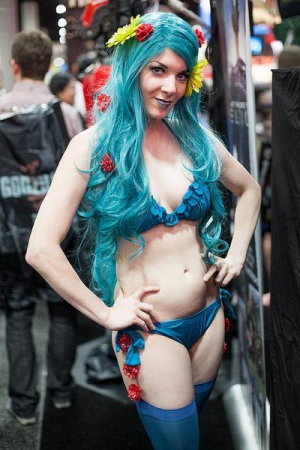 Sexy Cosplay At Comic Con