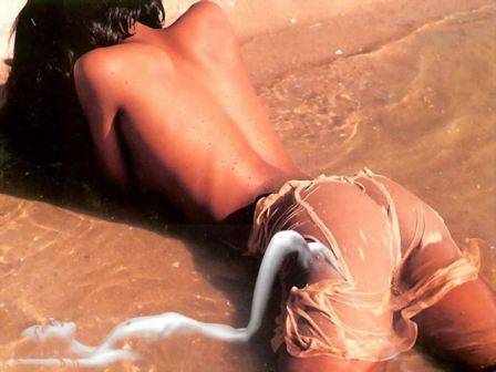 Sexy Girl Getiing Wet In Water Undressed
