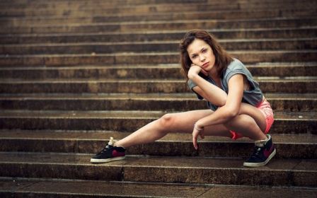 Steps Girl Look