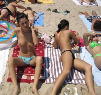 Teen Boobies On The Beach In Wild Summer Naked Amateur Coeds