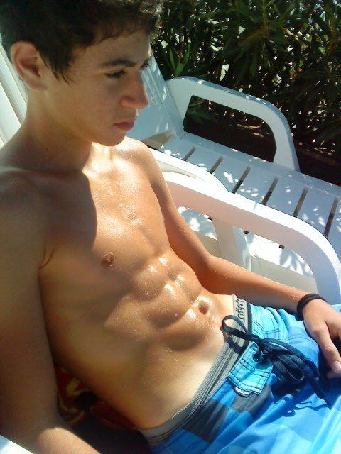 Teen Boy Sagging