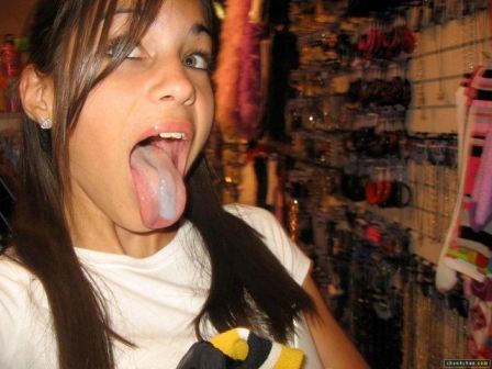Teen Girl Cums Public