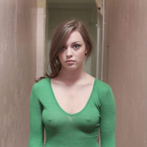 Teen Girl No Bra Pokies