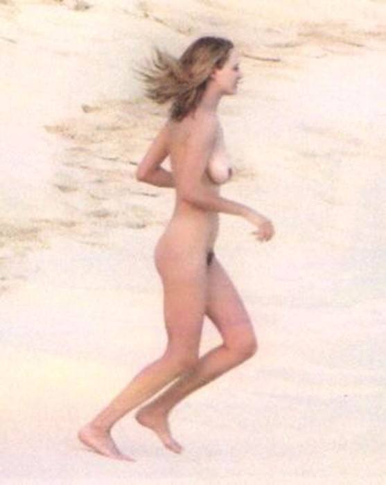Uma Thurman Nude Pussy