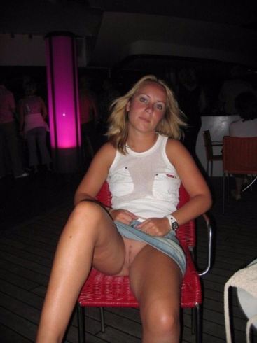 Upskirt Pussy At Restaurant