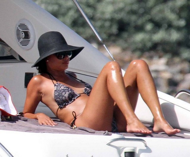 Vanessa Minnillo Toes