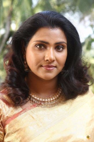 Vani Viswanath Hot