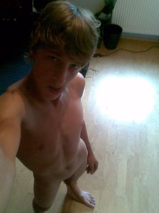 Very Nude Boys Selfies