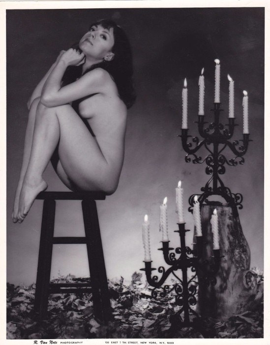 Vintage Halloween Pin Up Girls Nude