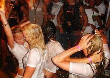 Wet Party Girls