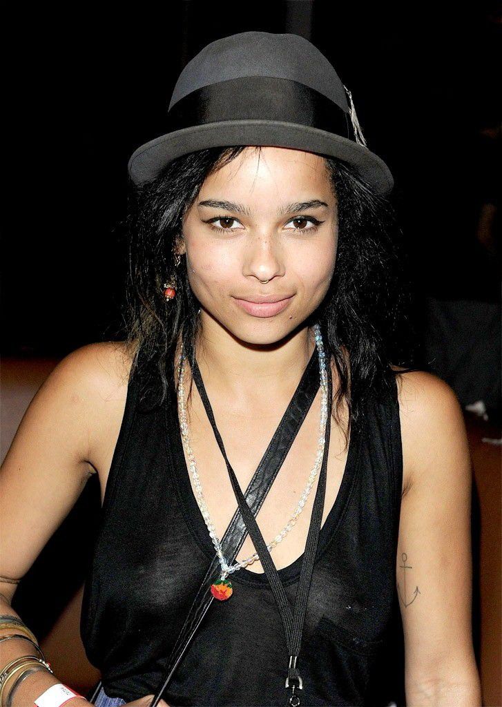 Zoe Kravitz See Through Shirt Boobs