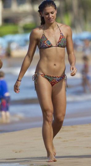 Alex Morgan Toes